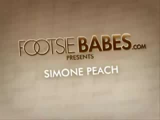 simone peach [footsiebabes.com] small tits big ass milf